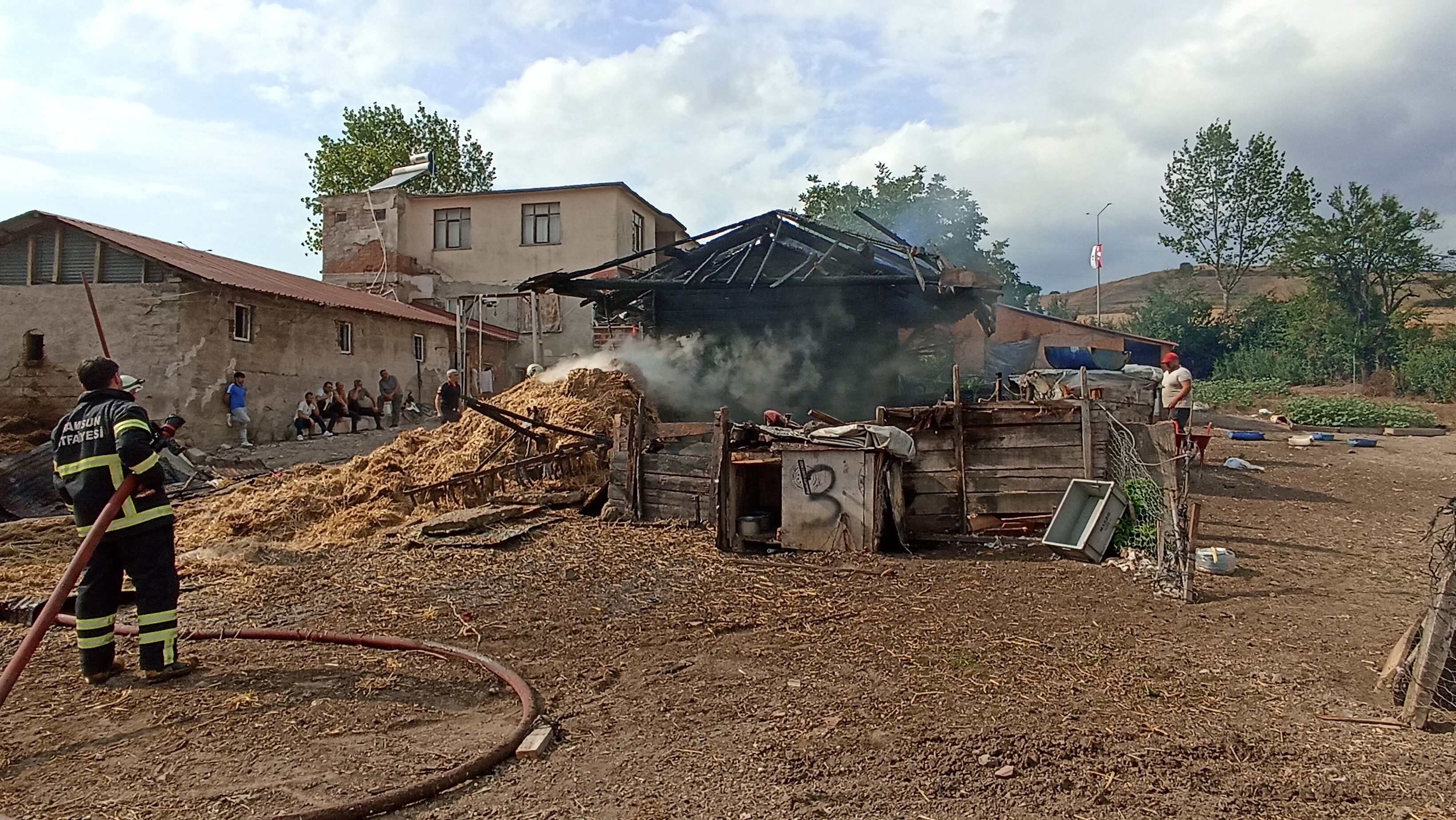 Samsun Haber: Samsun’da ambar küle döndü! 7 ton buğday yandı