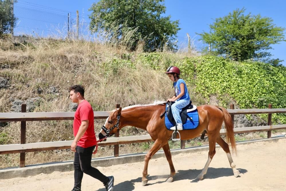 Samsun Haber: Samsun'da atlarla terapi: 413 çocuk yararlanıyor