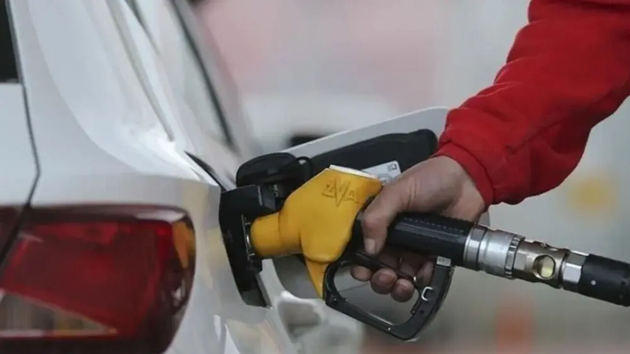 Benzine tarihin en büyük zammı geliyor!