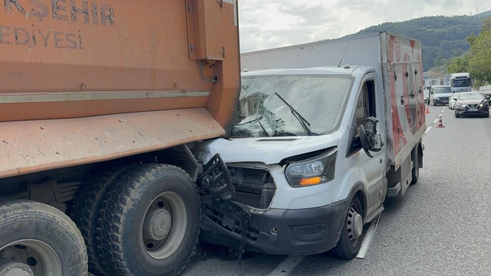 Samsun Haber: Samsun'da korkutan kaza! Kamyonete arkadan çarptı