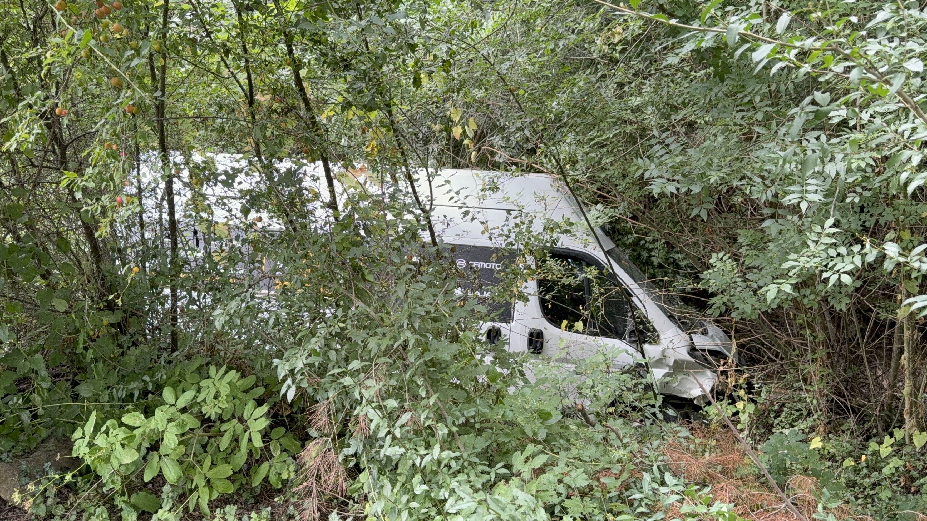 Samsun haber: Samsun’da korkutan kaza! Minibüs şarampole yuvarlandı