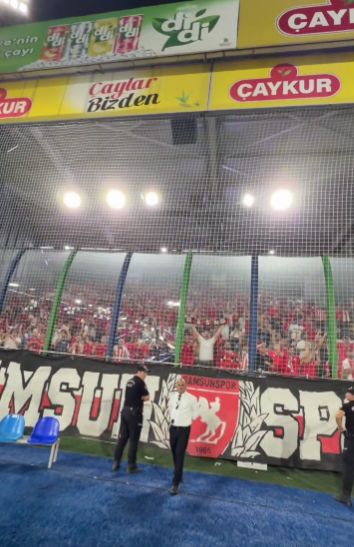 samsunspor haber : Takımlarını yalnız bırakmadılar! Rize'de Samsunspor coşkusu