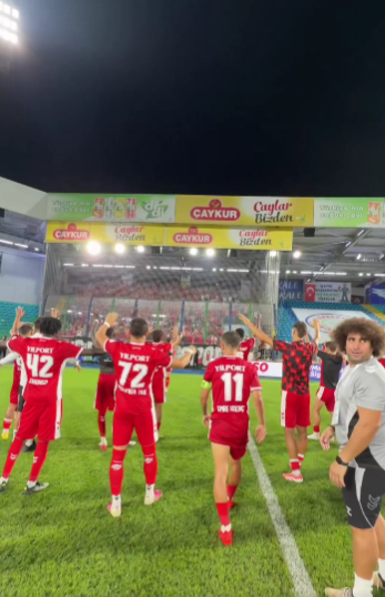 samsunspor haber : Takımlarını yalnız bırakmadılar! Rize'de Samsunspor coşkusu