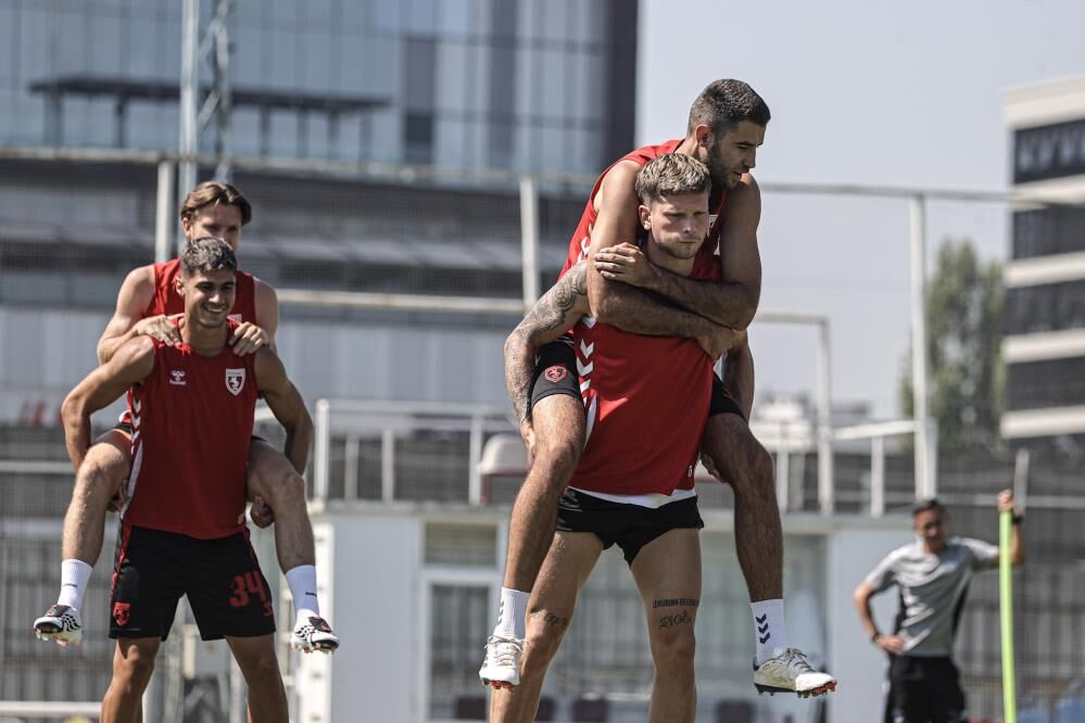 Samsunspor Haber: Samsunspor’da Fenerbahçe hazırlıkları çift antrenmanla sürüyor