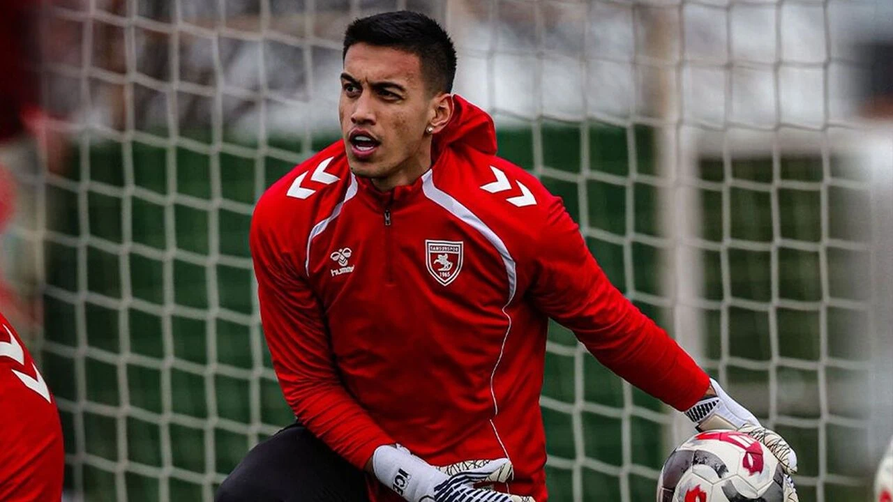 Samsunspor'un eski kalecisi İrfan Can Eğribayat'a transfer şoku!