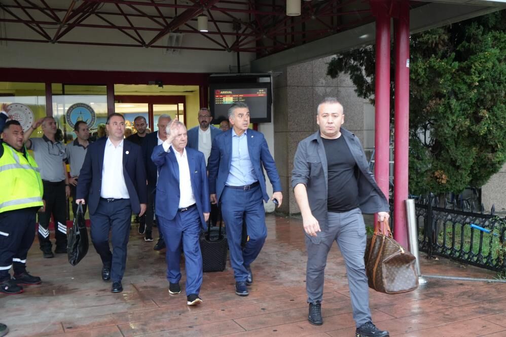 Samsunspor Haber: Sarı-lacivertliler Samsun’a indi! Taraftardan yoğun ilgi
