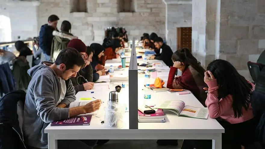 Üniversite adayları dikkat! Kayıt için ikinci şans başladı