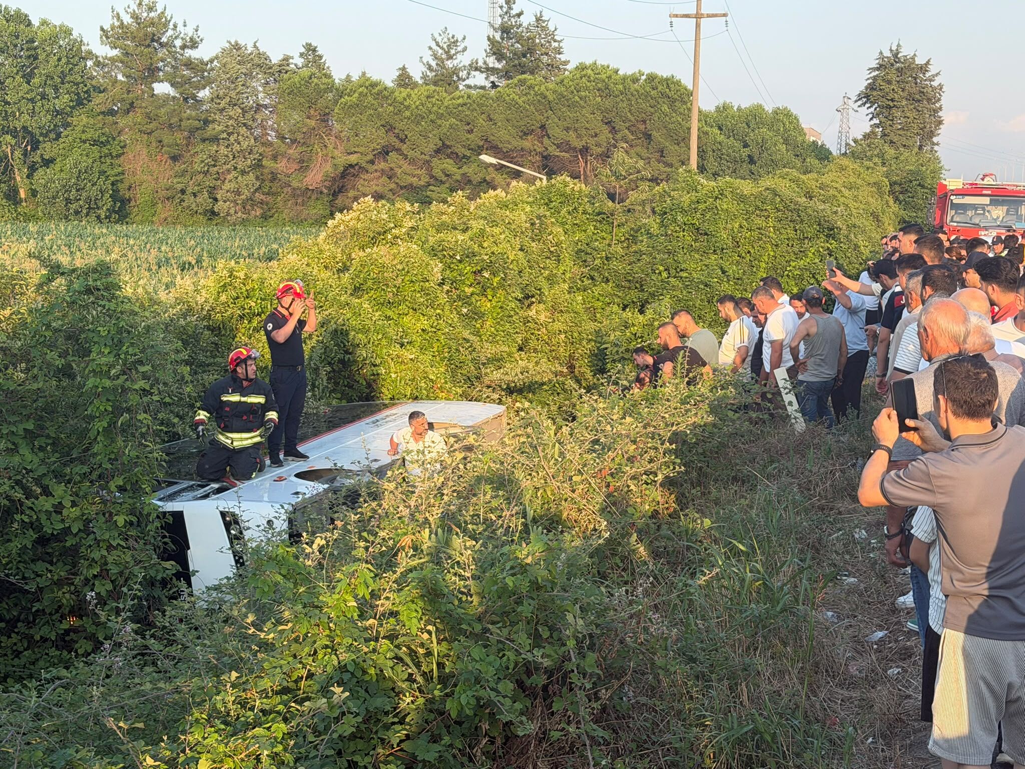 Samsun Haber: Çarşamba’da halk otobüsü devrildi! Yaralılar var