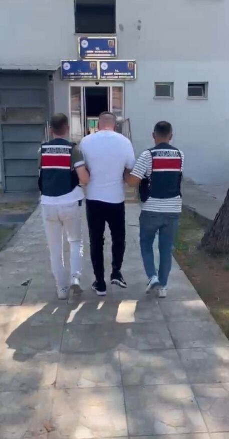 SAMSUN HABER Samsun'da firariye geçit yok! Jandarma kıskıvrak yakaladı