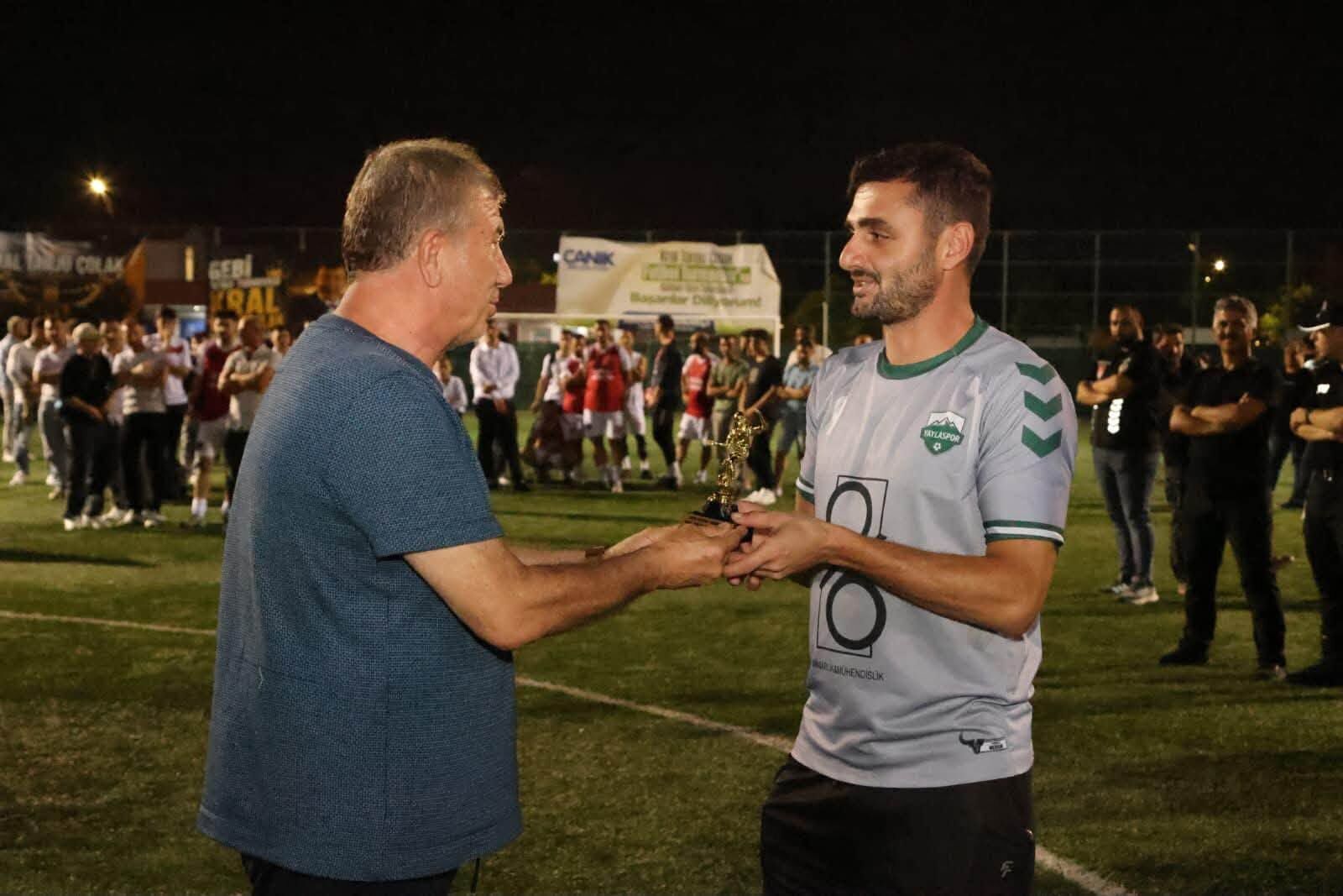 SAMSUN HABER: Canik'te kupa sahibini buldu! Şampiyon Üçpınar