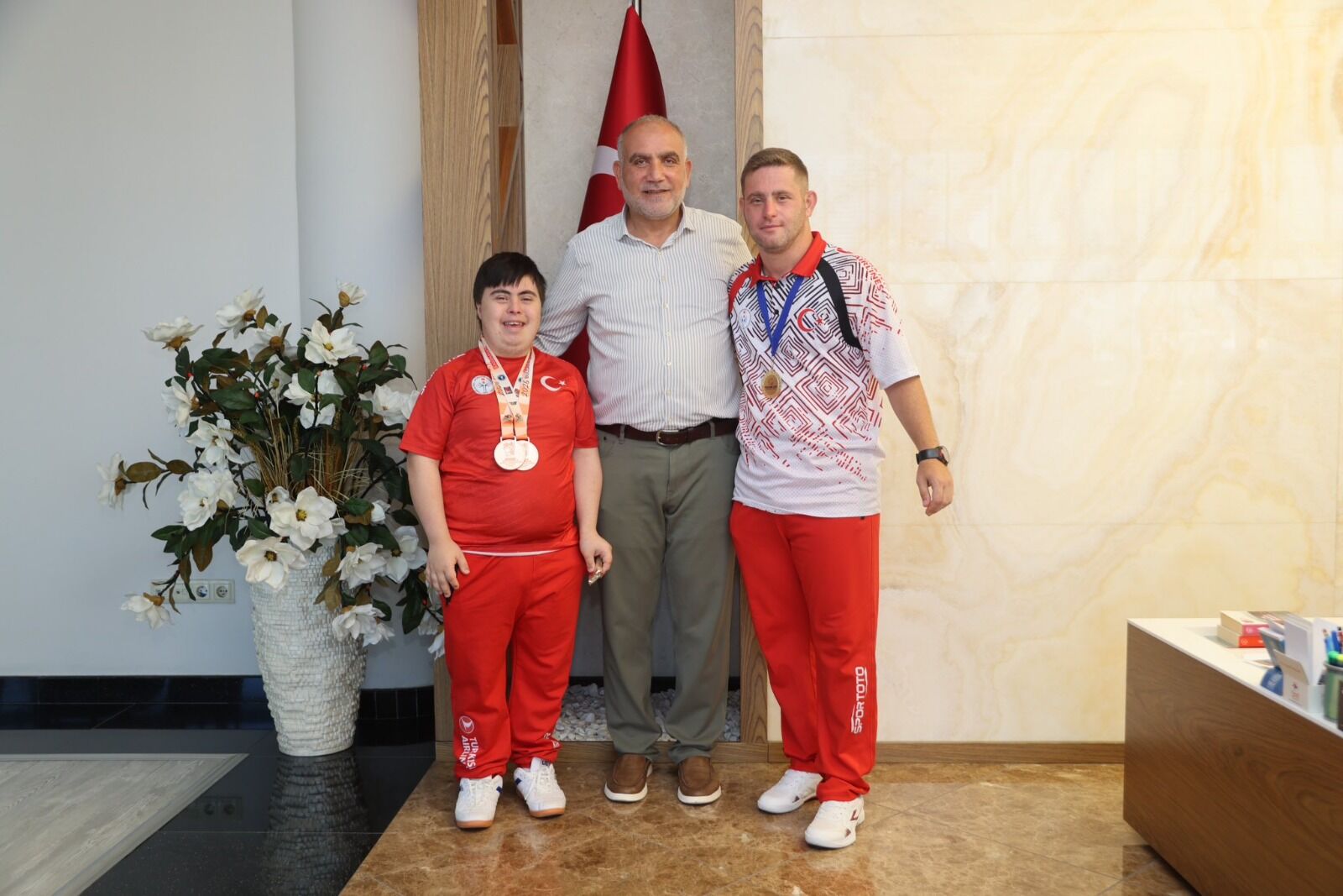 SAMSUN HABER: Canikli milli sporculara gurur karşılaması