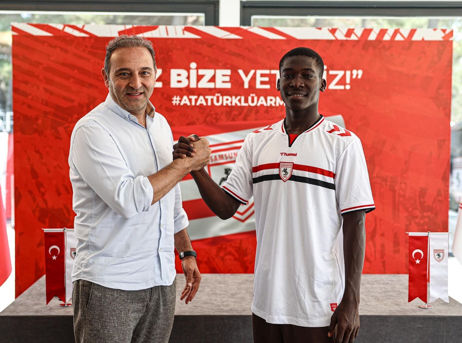 Samsunspor Haber:Samsunspor'da yeni transfer! Daniel imzayı attı