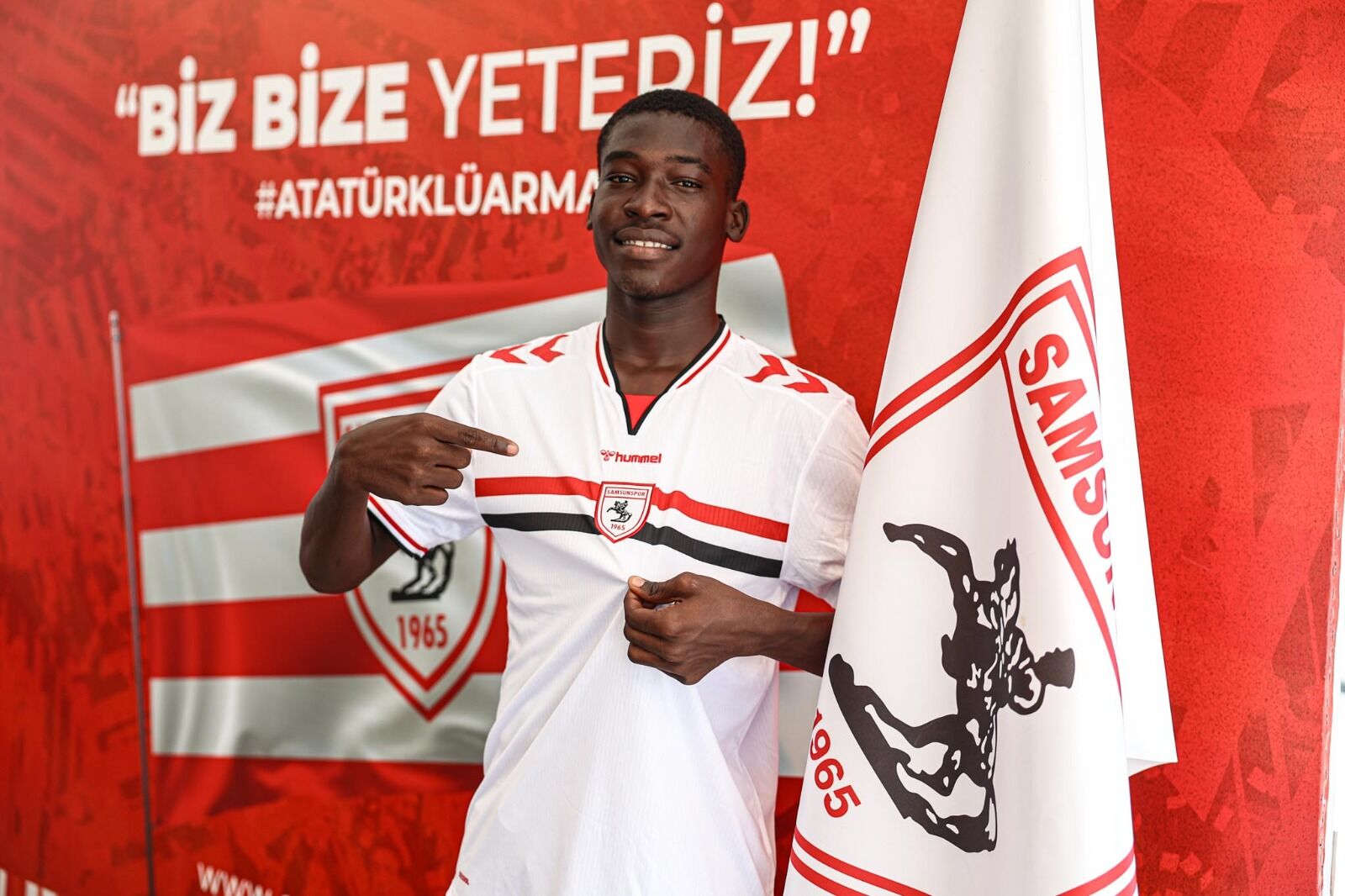 Samsunspor Haber:Samsunspor'da yeni transfer! Daniel imzayı attı