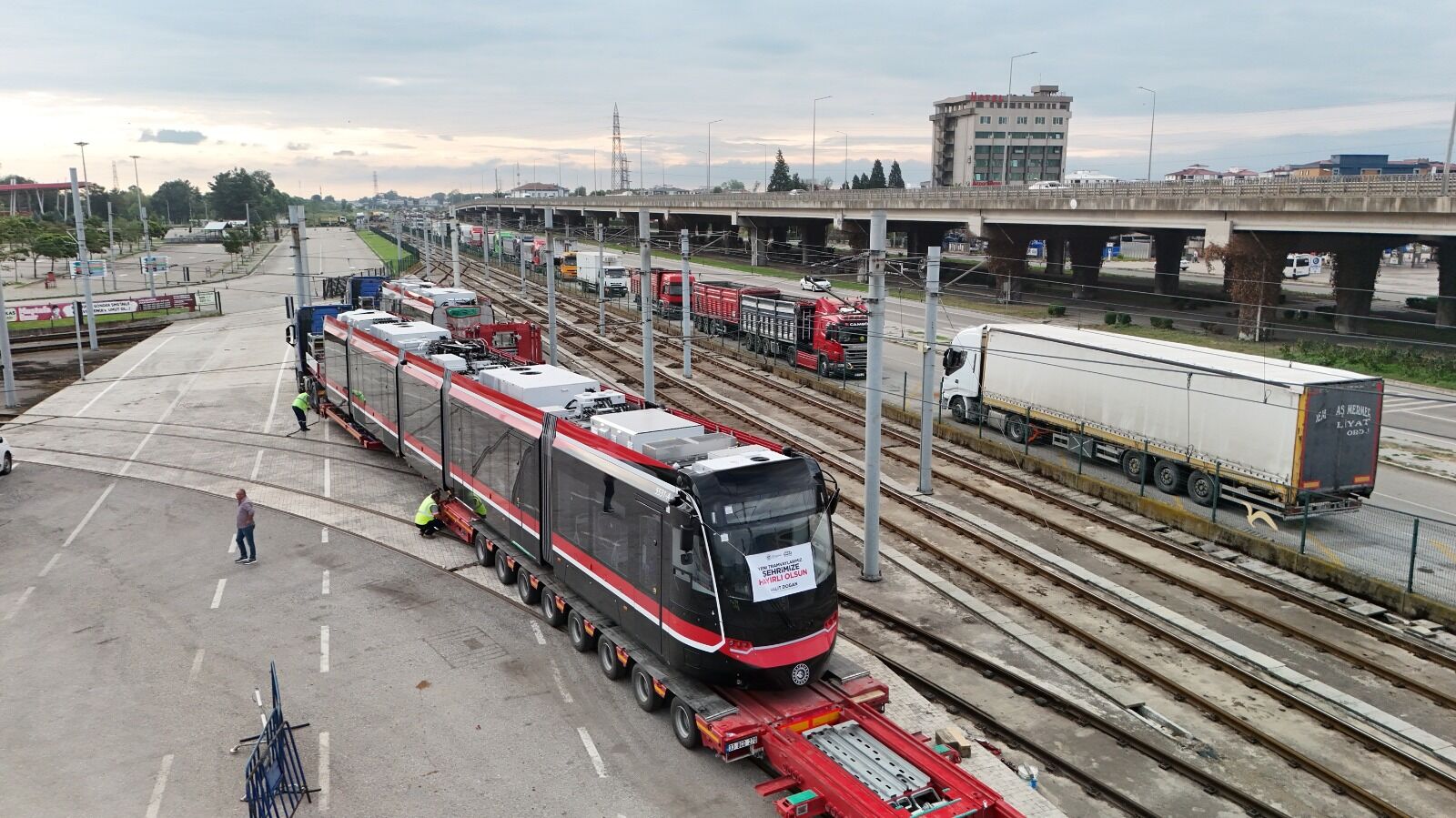 samsun haber: Yeni tramvay Samsun’a ulaştı! Ulaşım filosu büyüyor