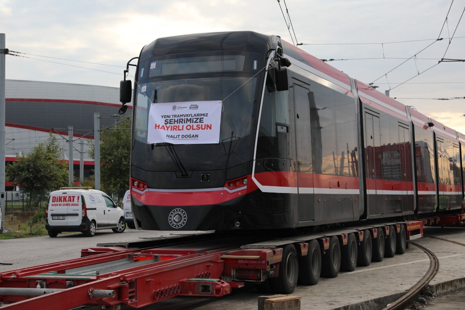 samsun haber: Yeni tramvay Samsun’a ulaştı! Ulaşım filosu büyüyor