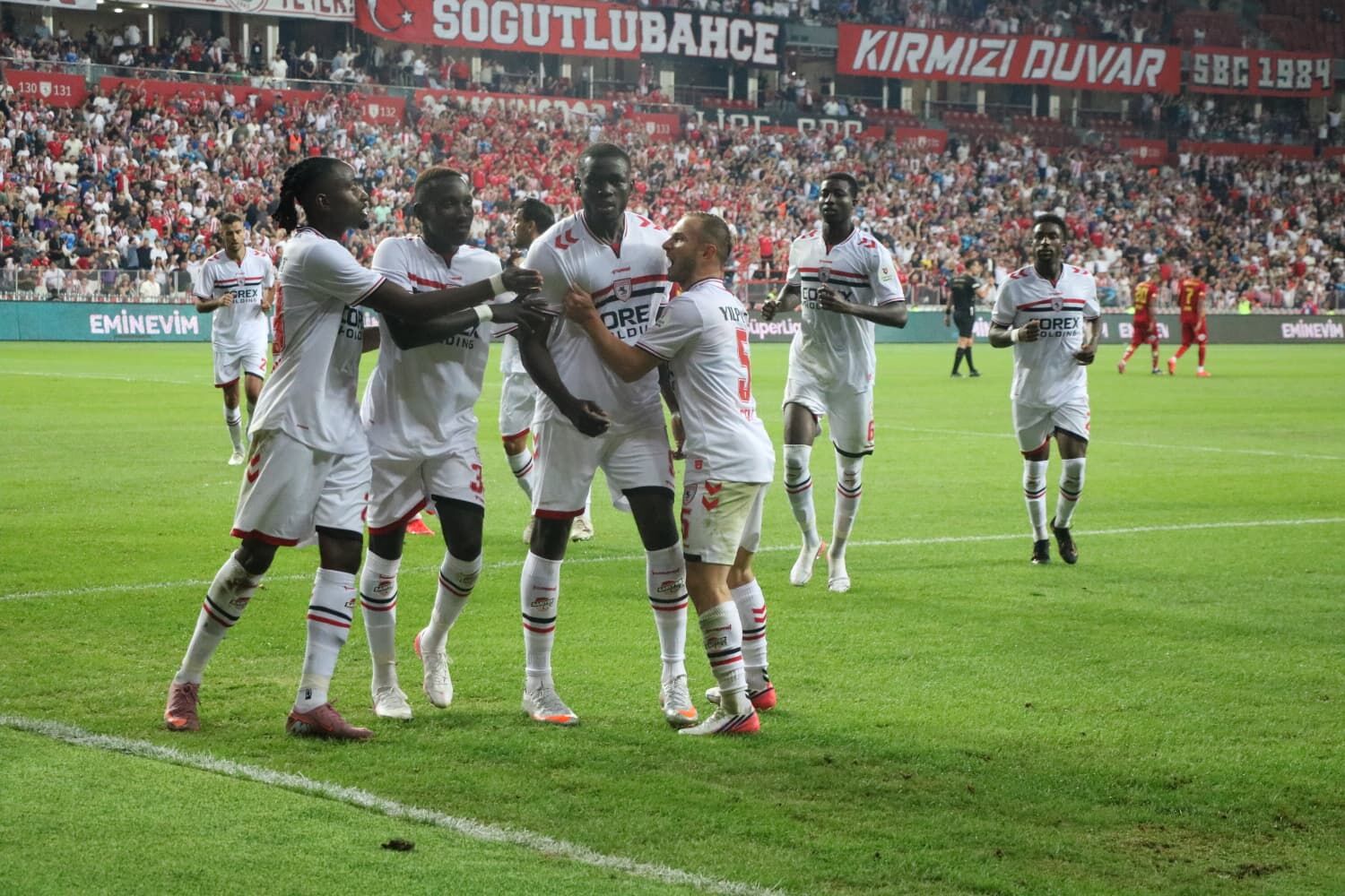 Samsunspor Haber: Samsunspor - Göztepe maçı canlı anlatım