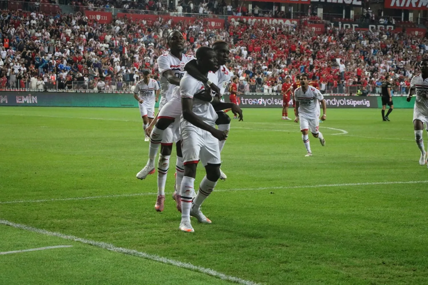 samsunspor haber: Samsunspor-Göztepe maçının VAR kayıtları açıklandı! İşte hakemler arasında geçen konuşmalar