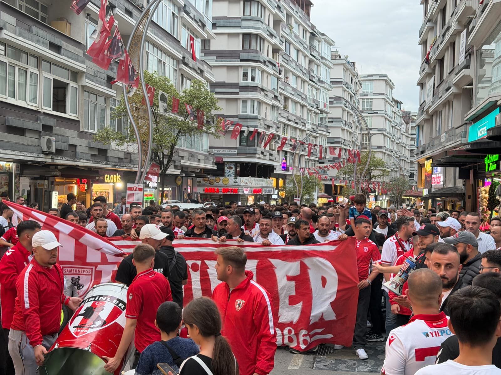 Samsunspor Haber: Samsun’da maç ateşi! Taraftarlardan görsel şölen