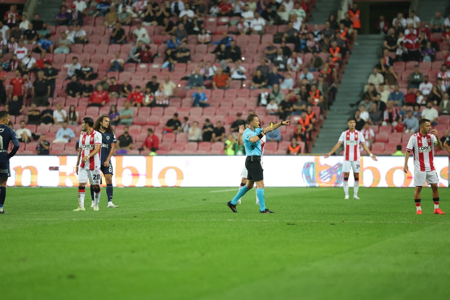 Samsunspor Haber: Samsunspor - Fenerbahçe maçında ilk yarı sona erdi! 0-1