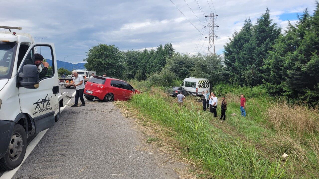 samsun haber Samsun’da zincirleme kaza! Araçlar yoldan savruldu