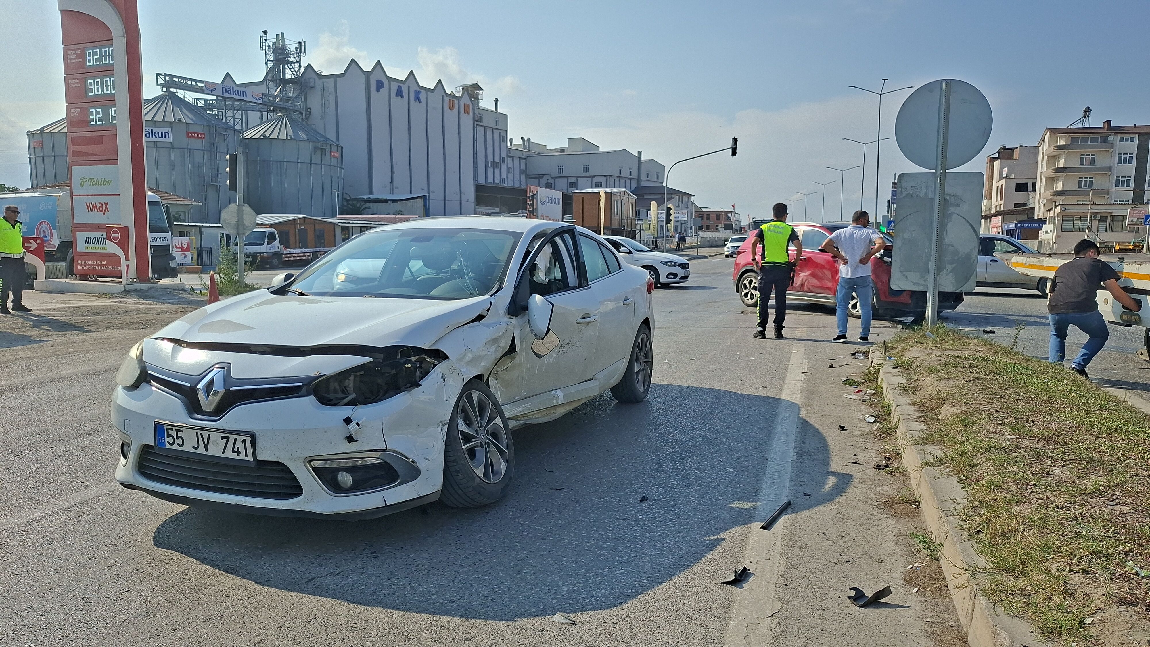Samsun Haber: Samsun’da iki araç birbirine girdi! Ekipler sevk edildi
