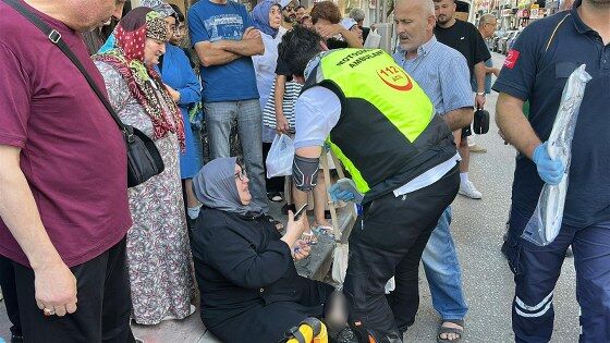 samsun haber: Samsun'da çarptığı anneanne ve torunu bırakıp kaçtı!