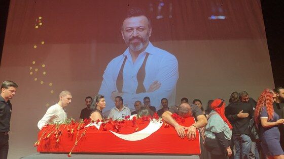 Serhat Kılıç'ın cenazesinde yürek burkan anlar! İki dostu ölüm ayırdı