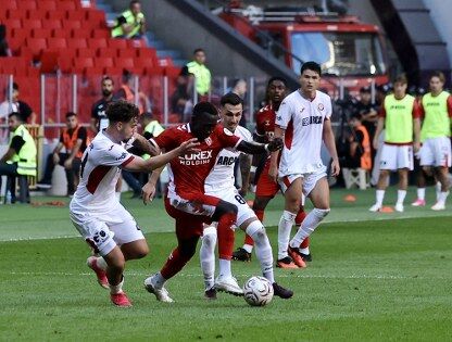 samsunspor haber: Samsunspor'dan farkla puan almıştı! Süper Lig'de beklenmedik ayrılık