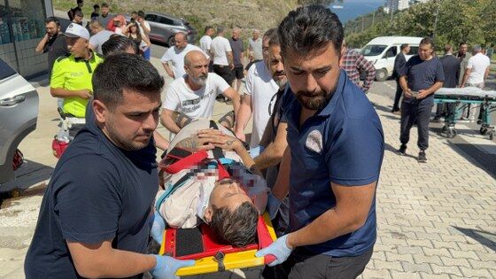 samsun haber: Samsun’da kontrolden çıkan otomobil duvara çarptı: 3 yaralı