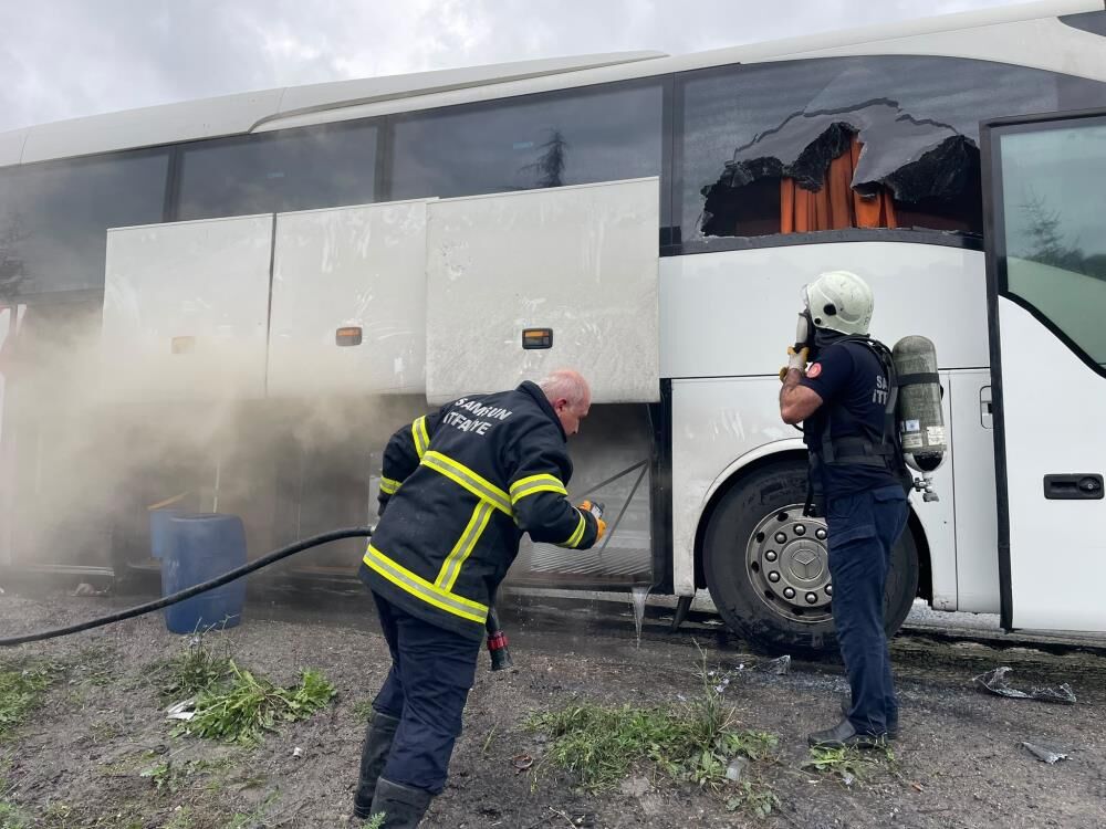 Samsun’da korku dolu anlar! Yolcu otobüsü alevlere teslim oldu