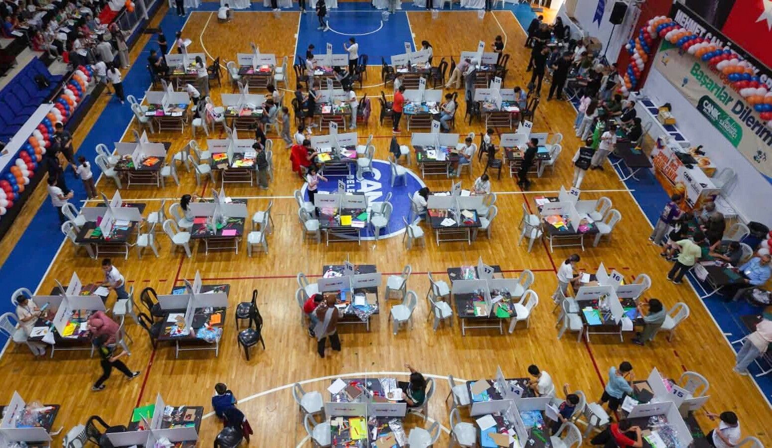 SAMSUN HABER Canik’te geleceğin bilim insanları sahneye çıktı! 