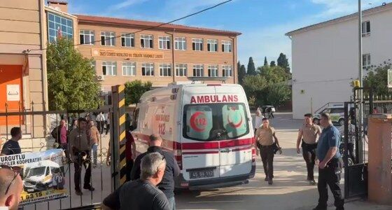 Manisa'da okula silahlı saldırı! Yaralı öğrenciler var