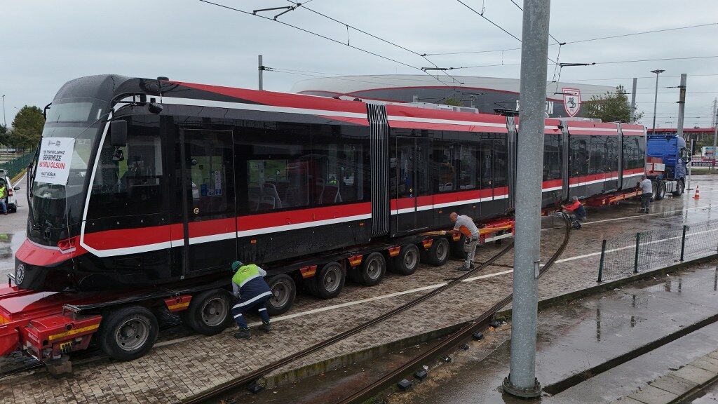 samsun haber Samsun’da tramvay seferberliği! 3. yeni araç raylara indi 