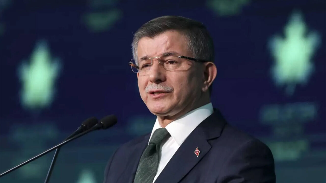 Ahmet Davutoğlu hakkında soruşturma başlatıldı