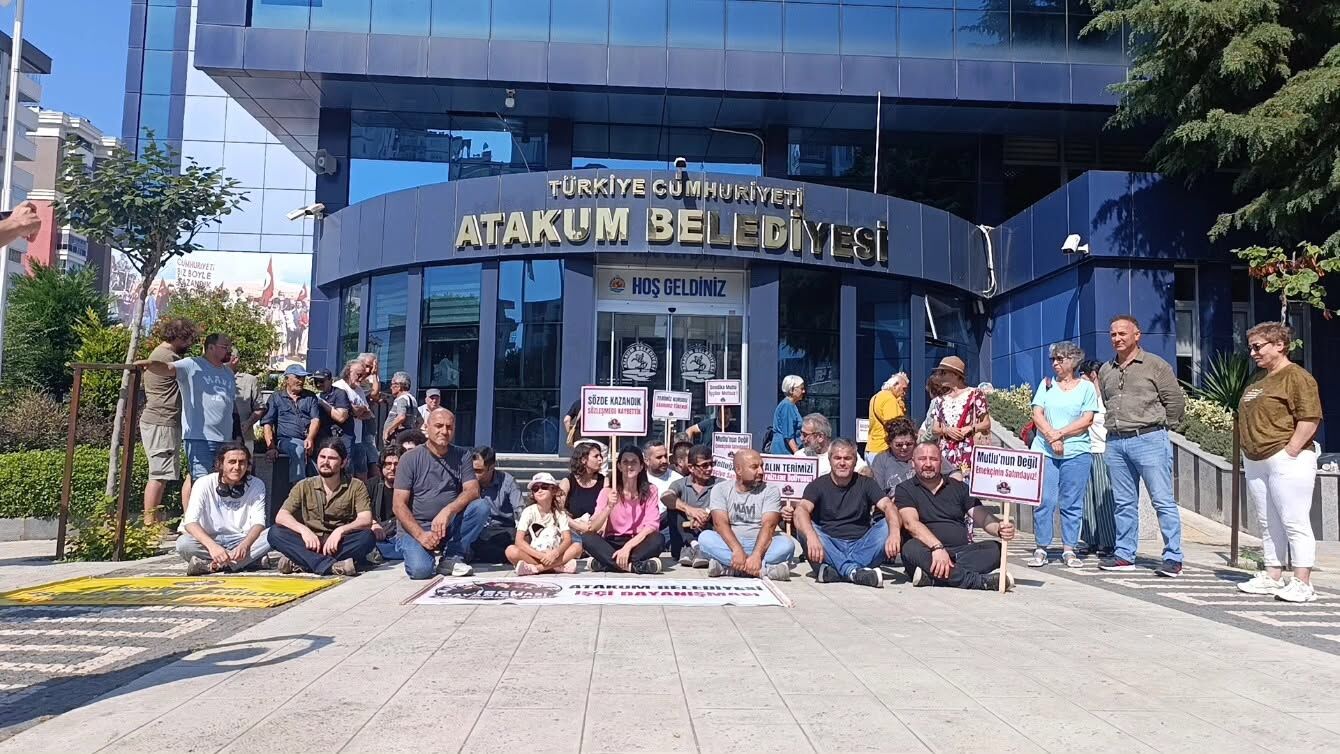 Samsun Haber: Atakum’da işçiler belediye önünde nöbette