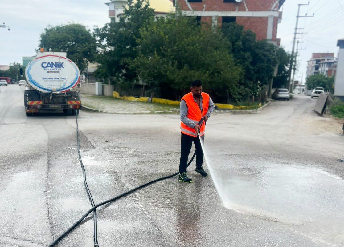 Samsun Haber:Canik’te temizlik ve yıkama çalışmaları sürüyor