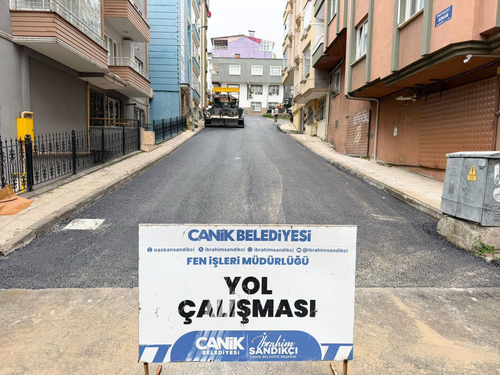 Samsun Haber: Canik’te yollar yenileniyor! Asfalt mesaisi devam ediyor