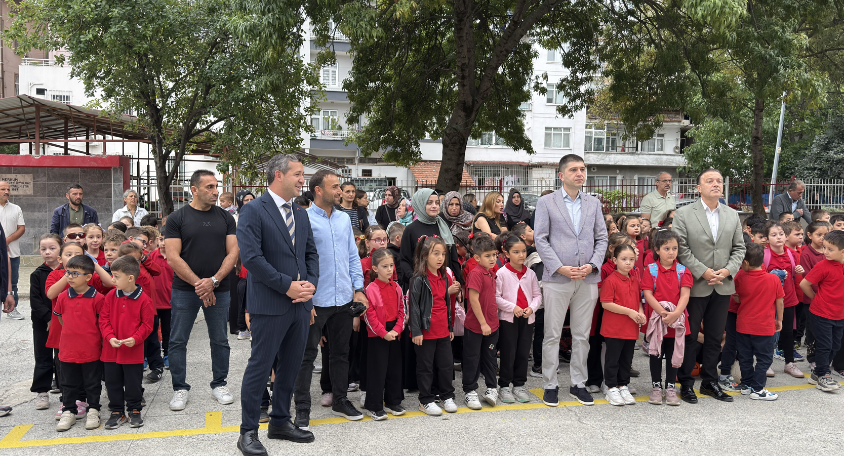 Samsun Haber: Samsun’da yürekleri ısıtan an! Şehit kızı Zeynep’i okula jandarma götürdü