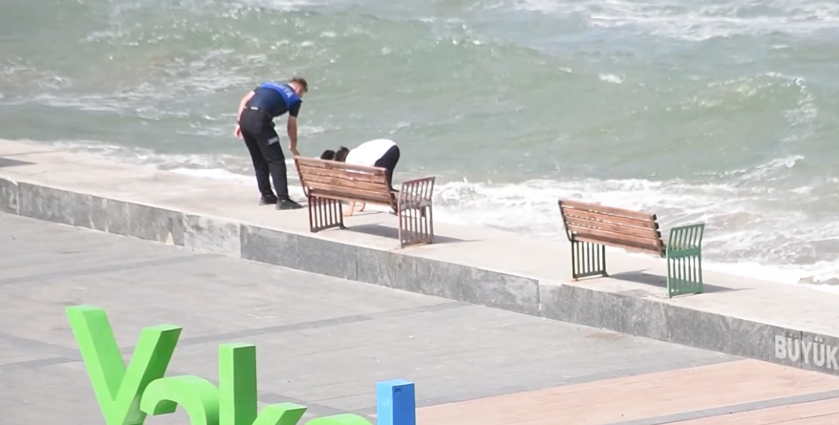Samsun’da tehlikeli oyun! Zabıta hemen müdahale etti