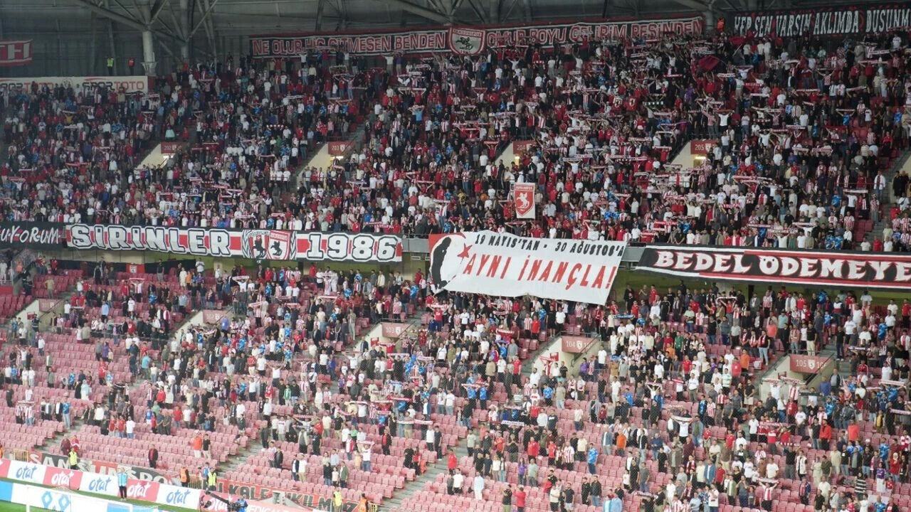 Samsun’da maç öncesi dostluk rüzgarı! Forza Şirinler mesaj verdi