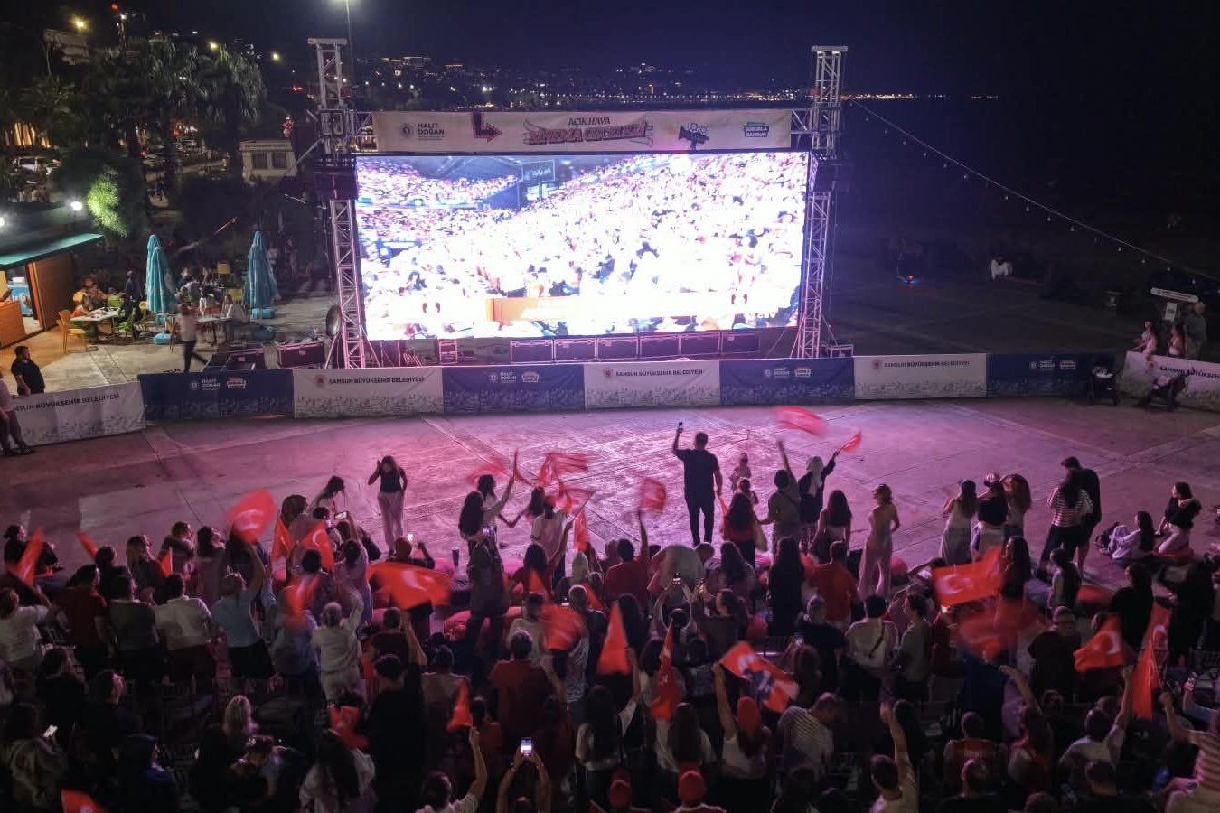 Samsun Haber: Filenin Sultanları’nın zaferi Samsun’da dev ekranda izlendi