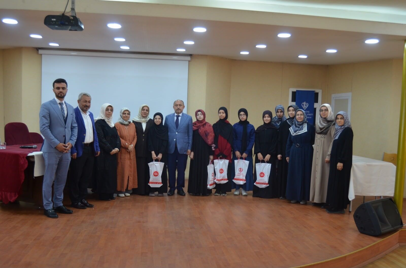 Samsun Haber: Hafızlık yarışmasında Samsun birincisi Nisanur Çoban oldu