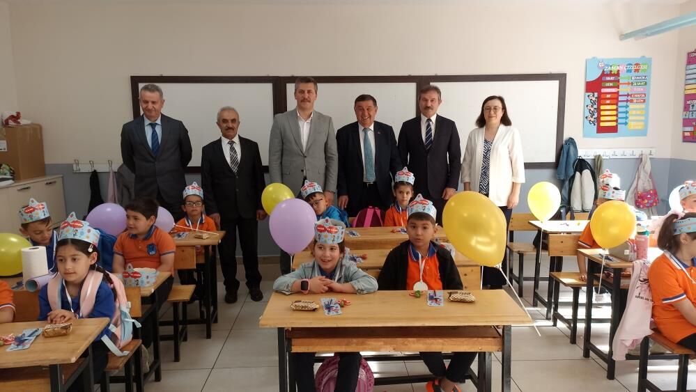 Samsun Haber: Havza’da ilk ders zili çaldı! Başkan Murat İkiz öğrencilerle buluştu