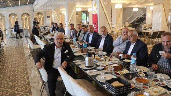 samsun haber: Muhtarlar konuştu, SP Samsun Milletvekili Mehmet Karaman not aldı