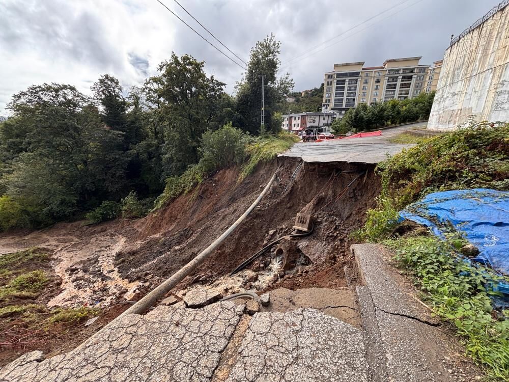 Karadeniz'de heyelan! 2 yaralı