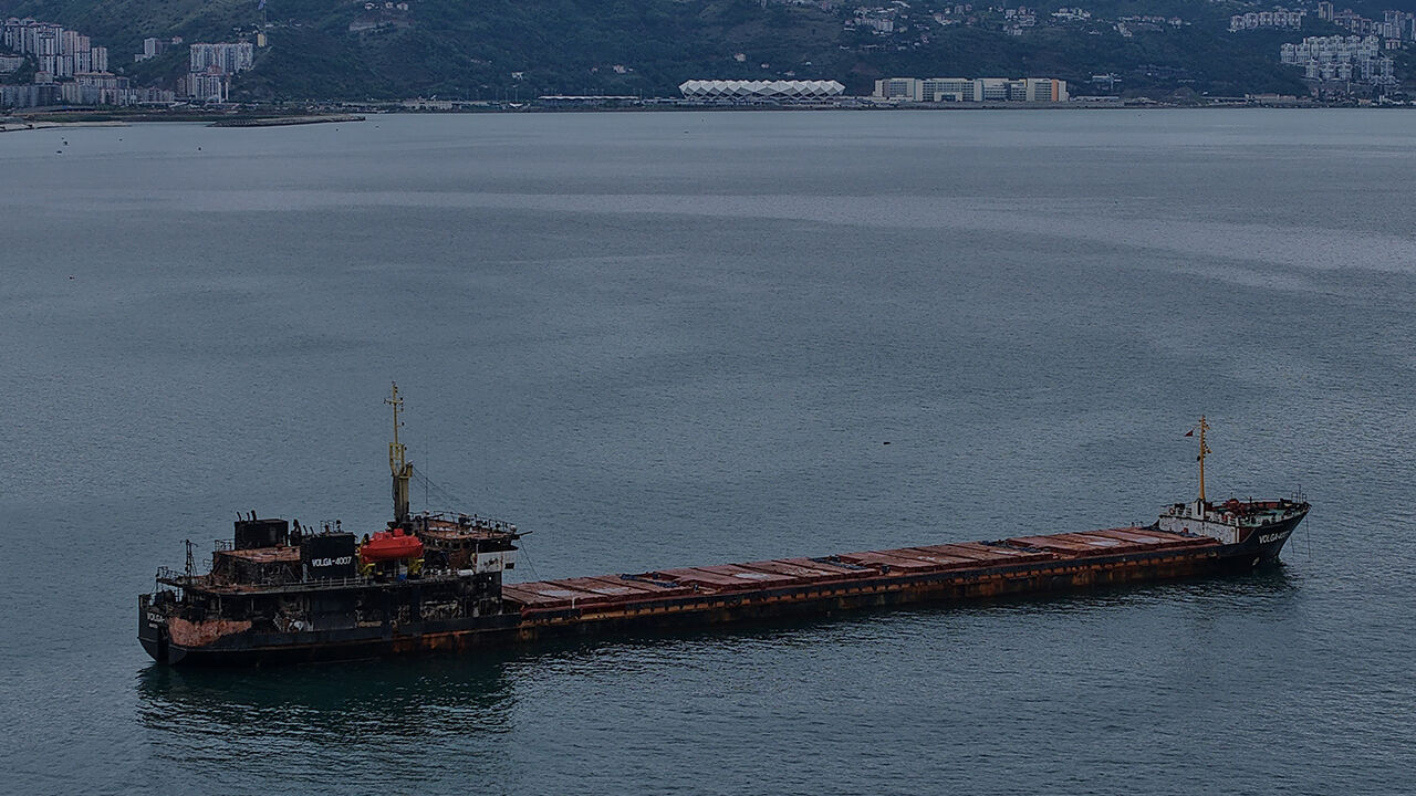 Karadeniz'de savaşın izleri! O gemi dikkat çekti