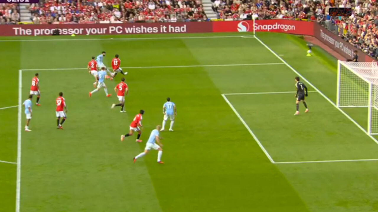Manchester derbisinde VAR skandalı! Hakem Kurulu hatayı kabul etti