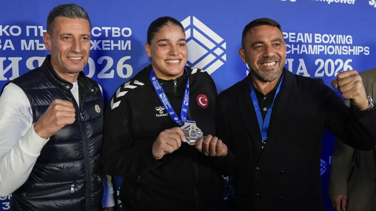 Milli boksör Havvanur Kethüda Avrupa şampiyonu oldu