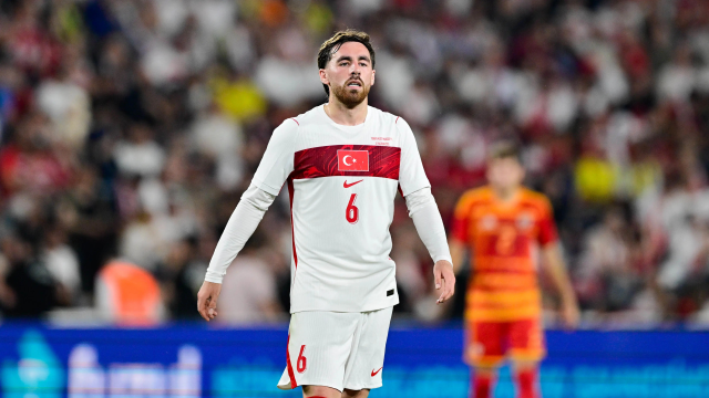 Montella kara kara düşünüyor! Fransa maçı öncesi kritik eksikler