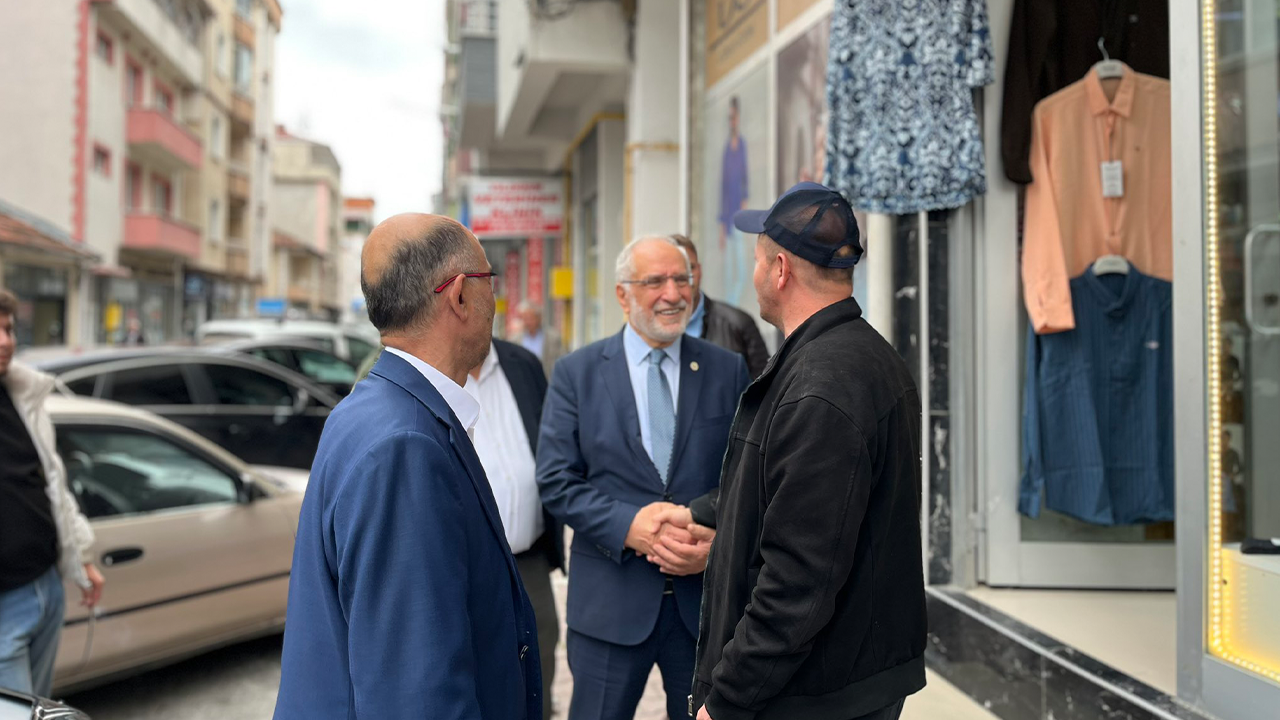 Saadet Partili Mehmet Karaman Havza’da sel mağduru esnafı dinledi
